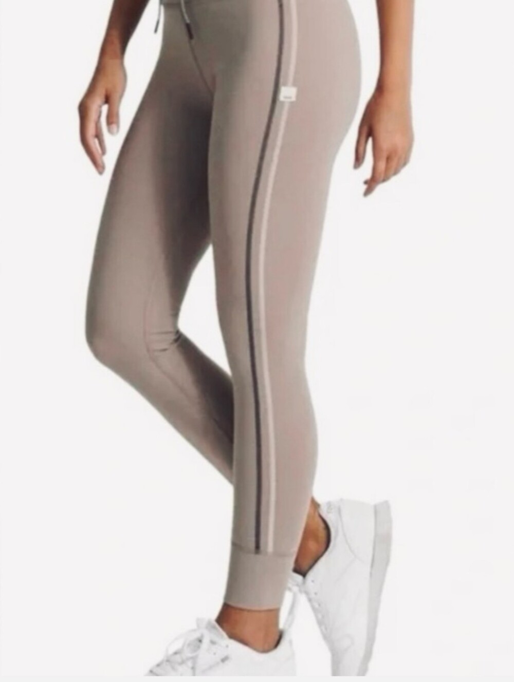 Vuori Tan Activewear Leggings with Contrast Stitching
